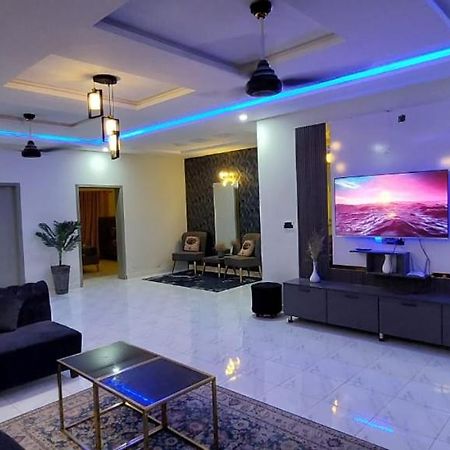 Velvet Vibes Villa Near Islamabad Airport Dhok Sandemar Екстериор снимка