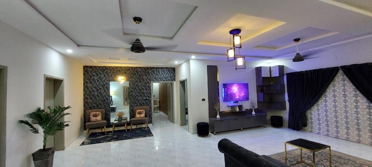 Velvet Vibes Villa Near Islamabad Airport Dhok Sandemar Екстериор снимка