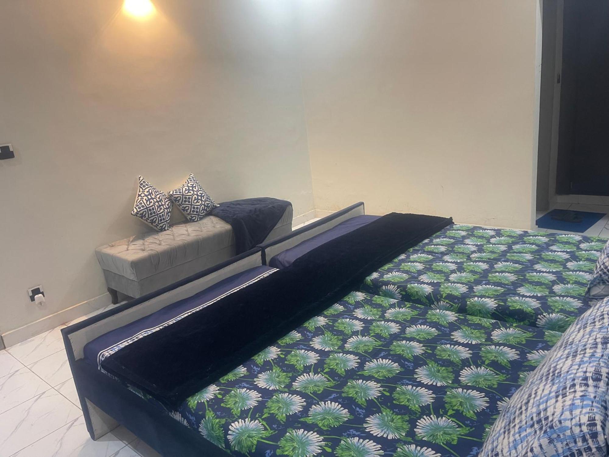 Velvet Vibes Villa Near Islamabad Airport Dhok Sandemar Екстериор снимка